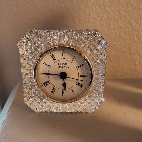 CRYSTAL LEGENDS BY GODINGER CLOCK - Picture 2 of 7